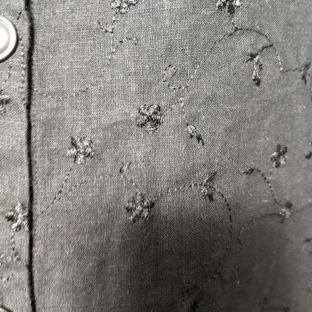 Talbots 100% Linen Embroidered Button Up Shirt L - image 2